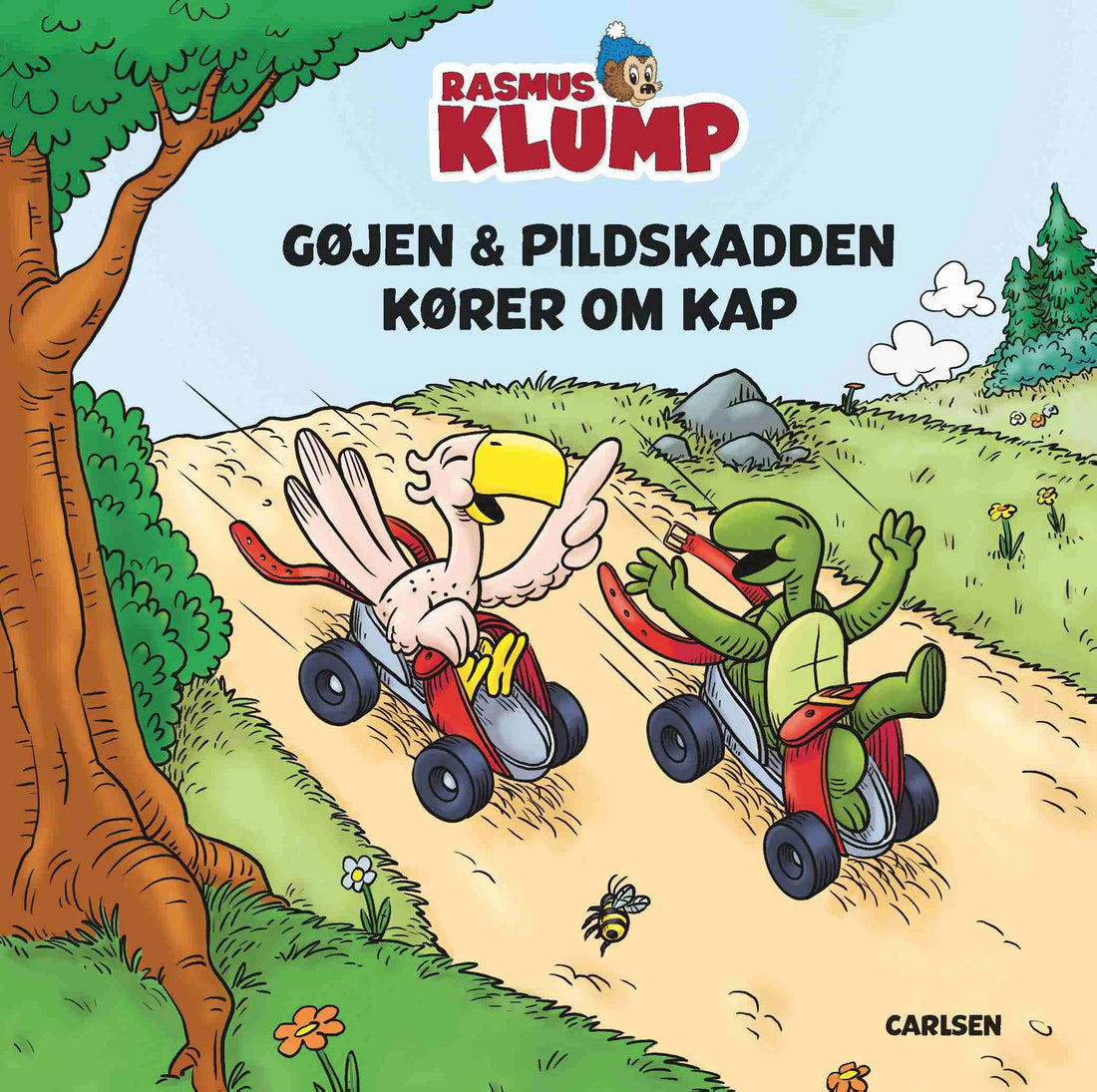 Rasmus Klump børnebog Gøjen og Pildskadden kører om kap med de populære figurer på røde løbecykler, en hyggelig billedbog om venskab, fart og sjove eventyr for de mindste børn