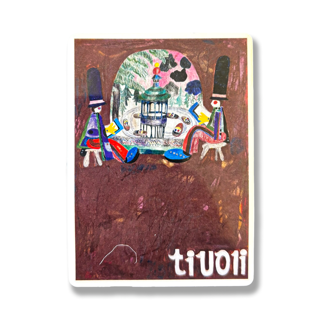 Tivoli magnet med motiv fra Tal R's Tivoli-årsplakat 2009. Illustrationen viser to stiliserede figurer med høje sorte hatte siddende ved Tivolisøen, hvor både sejler rundt om den centrale pavillon. Motivet er udført i Tal R's karakteristiske farverige og poetiske stil med rosa, blå, grønne og brune nuancer samt Tivoli-logo nederst.